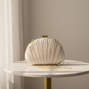 Satin Shell Clutch Bag for Women, Elegant Ruched Evening Purse with Chain Strap, Bridal Wedding Party Handbag
