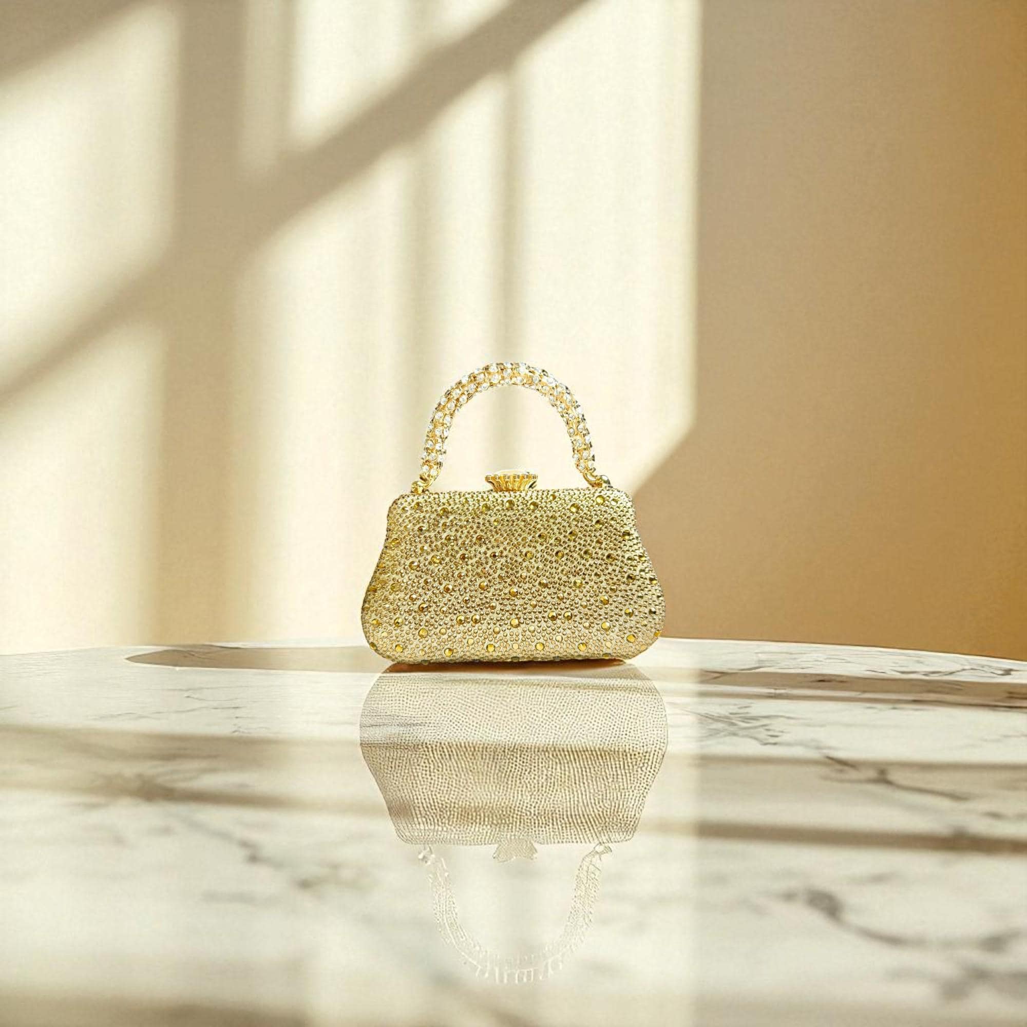 エレガントなイブニングバッグ 女性用 キラキラハンドバッグ ショルダーストラップ付き 結婚式 プロム カクテルパーティー用 エレガントなイブニングバッグ  女性用 キラキラハンドバッグ ショルダーストラップ付き 結婚式 プロム カクテルパーティー用 DETARA 女性用 ... 女性用アクリルクラッチ 大理石 ハンドバッグとハンドバッグ エレガントなウェディングパース パーティー プロム チェーン ショルダー