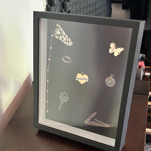 RESCUE ME – Einzigartige Schattenbox gefunden NYC Treasure Art