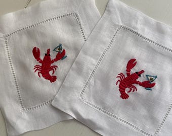 Servilleta de lino bordada con diseño de martini de langosta