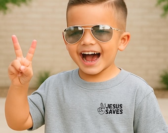 Jesús salva a su hermano, camiseta cristiana juvenil, camiseta de iglesia para niños, camiseta de fe para niños, regalo de Dios hijo