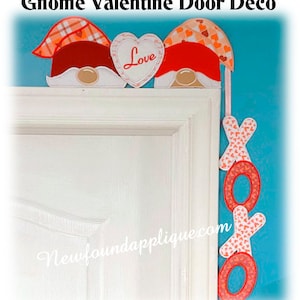In The Hoop Gnome Valentine Door Corner Embroidery Machine Design