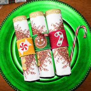 In The Hoop Christmas Napkin Wrap Design Set for Embroidery Machines