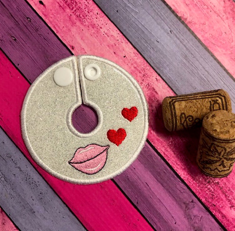 In the Hoop Lips N Heart Wine Glass Marker Embroidery Machine Etsy