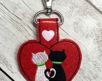 Lovable Cat Key Fob Embroidery Design