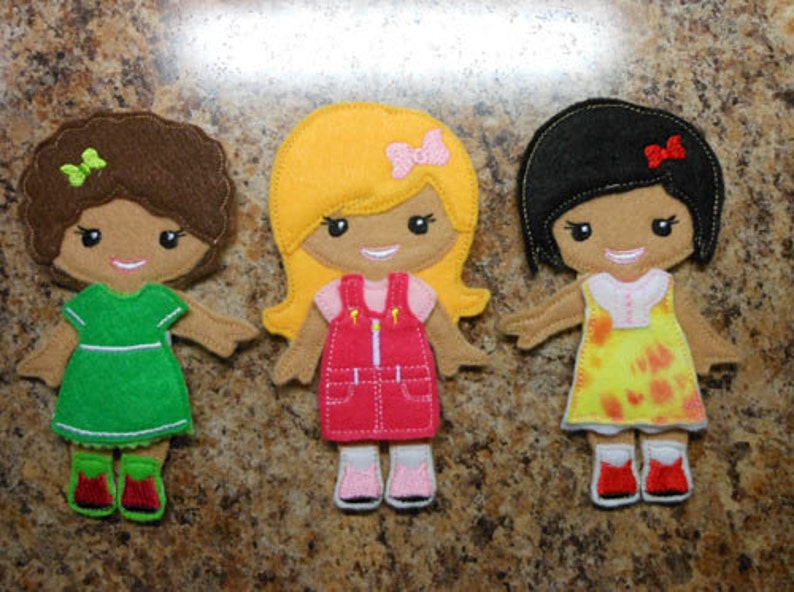 In The Hoop Dress Up BFF Girl Doll Embroidery Machine Design Set Bild 4