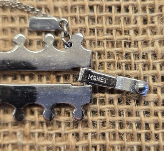 Vintage Signed Monet Bracelet Silvertone 70s Esta… - image 11