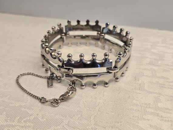 Vintage Signed Monet Bracelet Silvertone 70s Esta… - image 1