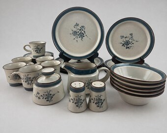 Vintage Noritake Pleasure 8344 Stoneware Dinnerware Set Blue Floral Japan