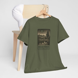 Camiseta del Parque Nacional Mesa Verde: Diseño vintage, aventura al aire libre