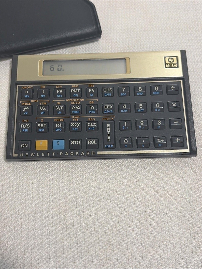 Vintage Hewlett-Packard HP-12C wissenschaftlicher programmierbarer Taschenrechner mit Etui Bild 2