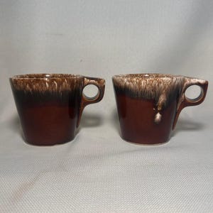 Set of 2 Vintage Hull Pottery Brown Drip Glaze Pottery Mugs Oven Proof USA 8 oz