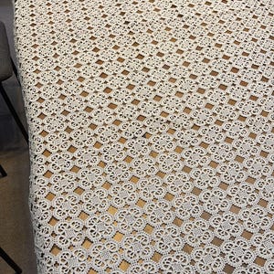 Vintage Handmade Crochet Lace Tablecloth / Bedspread – 200x272 cm – 100% Cotton