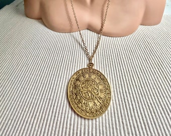 Vintage "ROUND LARGE PENDANT"  Engraved with “Each hour I love you more and more" Both in English & French