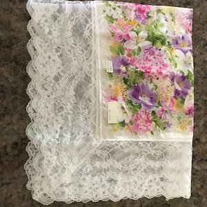 Vintage  70&#39;s &quot;LACED HEAD SCARF&quot; Floral Design - Beautiful!