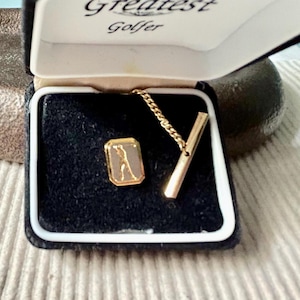 Vintage &quot;GOLFER TIE TACK&quot; Entitled World&#39;s Greatest Golfer in Two Tone In its Original  Box