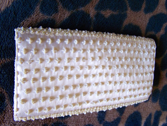 Vintage 60's "SPARKLE PLENTY PURSE" White Beads -… - image 3