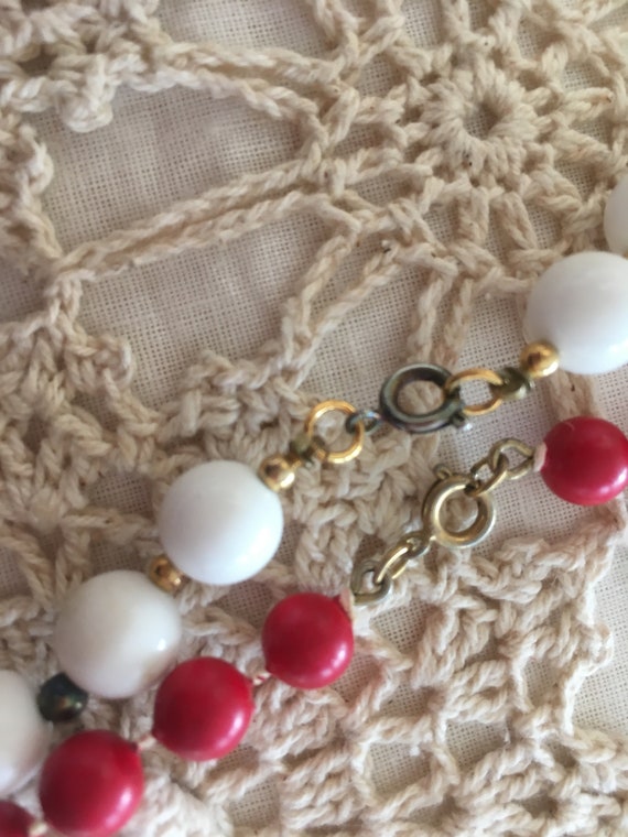 Vintage 70's   "RED & WHITE NECKLACES" Beaded Str… - image 8