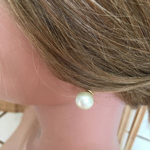 Vintage 70&#39;s &quot;PEARL STUD LOOK&quot; in Clip On Earrings with Gold Toned Clasps