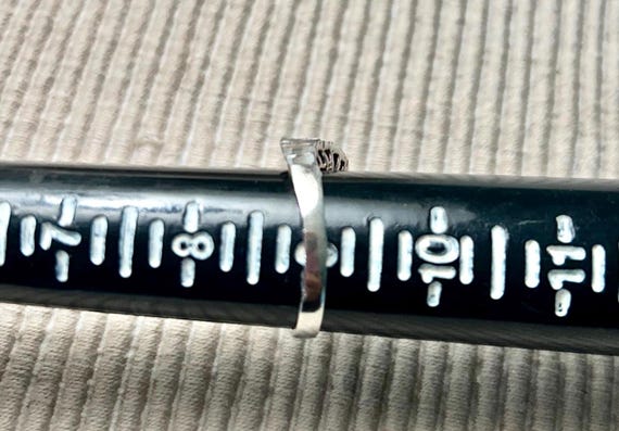 Vintage "SILVER RING" Size 9 Solid 925 Silver Fre… - image 6