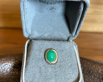 Vintage "JADE TIE TACK" With Chain Bar Cabochon Style Stone in a Gold Toned Finish