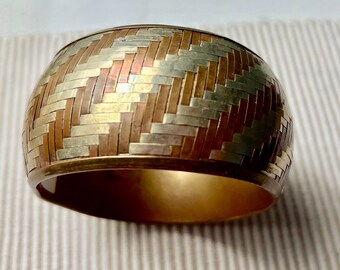 Vintage 80's "TWO TONE BANGLE" Zigzag Geometric Design Closed Cuff Wide Bangle