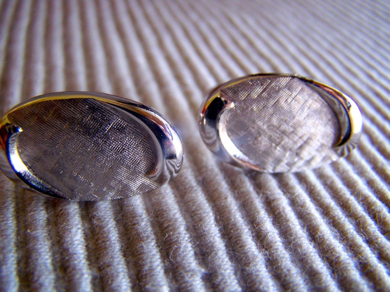 Vintage 80's SWANK Silver Toned Gentlemen's Oblong Cuff Link image 1