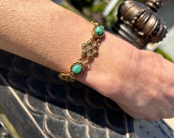 Vintage  60's "GOLD TONED BRACELET"  By Goldette of New York. Teal Cat Eye Design - So Pretty!