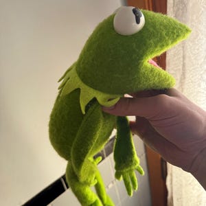 Figura de peluche vintage de Kermit de los Muppets de 1976, etiquetas adjuntas - PRECIO REDUCIDO