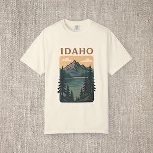 Idaho T-Shirt, Retro Mountain Lake and Pine Trees Graphic, Vintage Travel Poster Style Tee