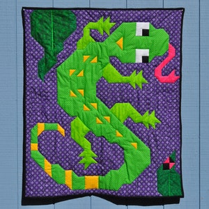 Gecko Quilt Pattern, Lizard Baby Quilt Pattern, in multiple size: 24x28, 36x42, and 48x56, Traditionally pieced, Digital Download