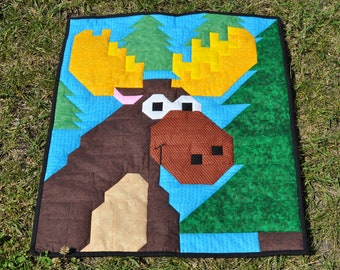 Moose Quilt Pattern, PDF instant download, Multiples Sizes for wall hanging or larger bed, Easy Traditionally Pieced, Rustic Theme