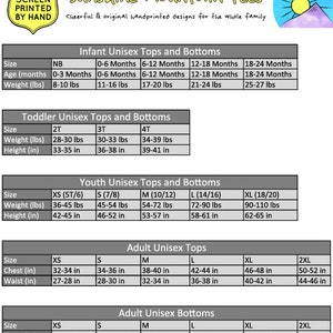 Może przedstawiać: Tabela rozmiar&oacute;w dla unisexowych top&oacute;w i spodni w rozmiarach niemowlęcym, dziecięcym, młodzieżowym i dorosłym. Tabela zawiera wymiary wagi, wzrostu, klatki piersiowej, talii i długości nogawki w funtach i calach.