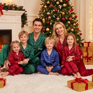 Set di pigiami natalizi personalizzati per tutta la famiglia, pigiami per le feste con nome personalizzato, regalo di Natale, completo per la mattina di Natale
