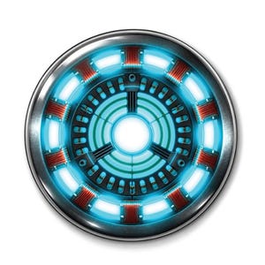 Puede incluir: Un dispositivo metálico circular con un núcleo de luz azul brillante. El diseño incluye un anillo exterior plateado, bobinas de alambre de color cobre dispuestas simétricamente y una luz blanca central rodeada por anillos concéntricos de color verde azulado.