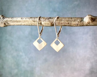 Sterling silver open square dangle earrings, small silver drop sequins, leverback earrings, dainty simple minimalist jewelry E388S