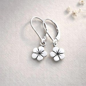 Dainty flower earrings Sterling silver lever back tiny daisy flowers dainty simple everyday minimalist jewelry daughter gift ND544