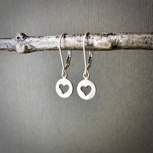 Silver heart leverback earrings, tiny heart charm cut out, sterling 925 silver disc earrings, minimalist everyday jewelry ND177S