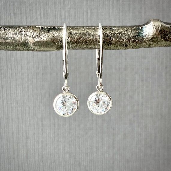 Cubic Zirconia Bezel Set Lever Back Earrings Sterling Silver 6mm Teens Cubic Zirconia Bezel Set Lever Back Earrings Sterling Silver 6mm Teens