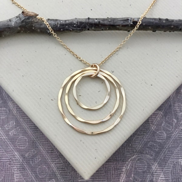 Three circle necklace, gold concentric hammered 3 circles, 14mm 21mm 26mm hoop, modern contemporary jewelry, gift ideas for daughter E468G