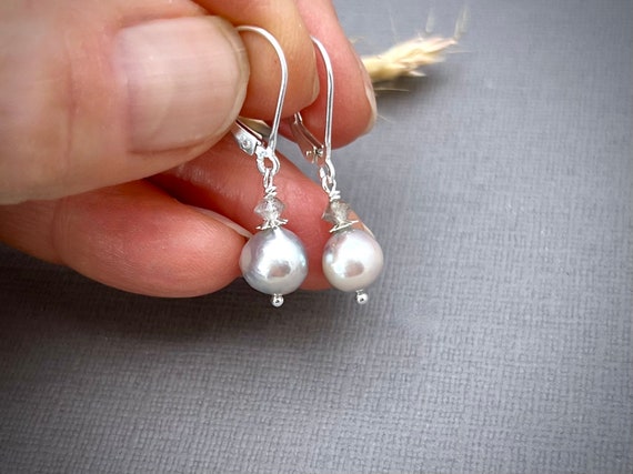 Japanese akoya pearl earrings outlet