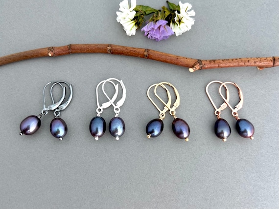 Black pearl 2024 leverback earrings