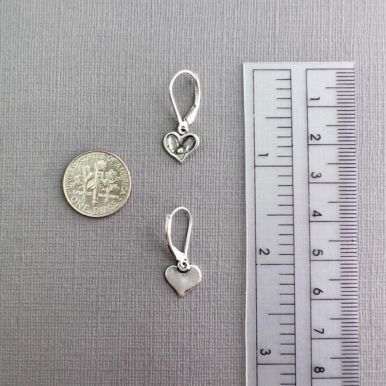 Pendiente pequeño en forma de corazón, plata de ley, colgante, joyería oxidada, diseño minimalista y delicado para uso diario, cierre de palanca, estilo femenino, sencillo CG199 imagen 7