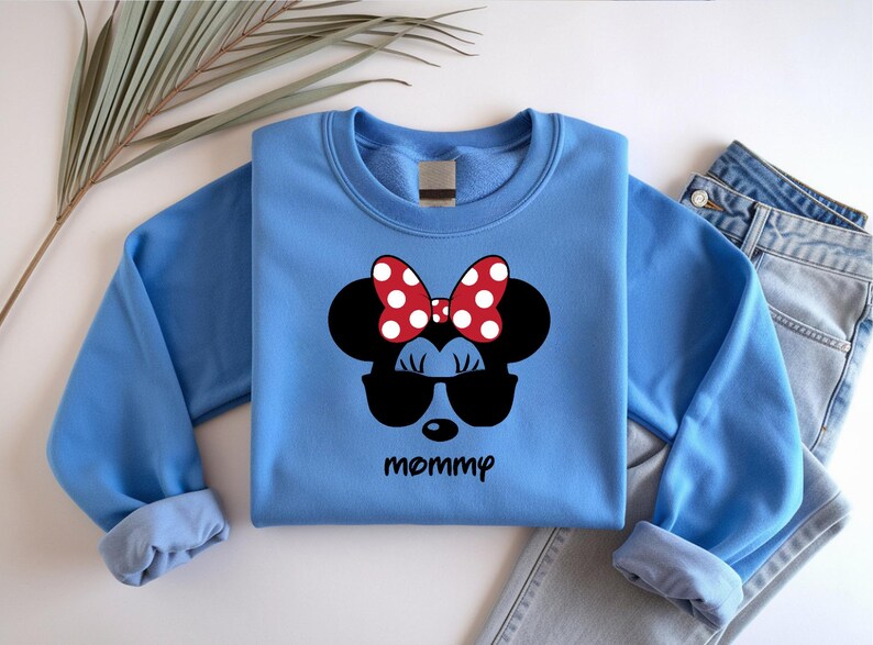 Disney sweatshirt, Minnie Mouse hoodie, Minnie crewneck, Disney mom sweater, Mommy sweat shirt, Minnie mom hoodie, Disneyland sweater zdjęcie 5