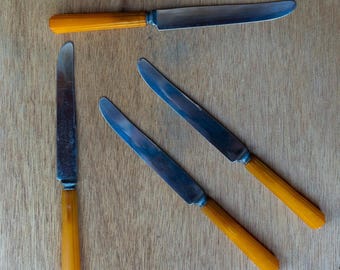 Vintage Bakelite Handle Knives – Set of 4 | Butterscotch Flatware | Art Deco Tableware
