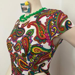 The &quot;Paisley Perfection&quot; retro vintage 1960s MOD style home sewn fully lined shift dress GROOVY vibrant original paisley easy care fabric