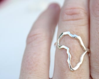 Africa ring / silver outline of Africa / dainty African continent ring / solid silver African jewelry / made in Africa / African keepsake