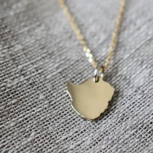 breloque pays personnalisé / mini collier pays / collier carte délicat / collier zimbabwe en or massif / pendentif personnalisé