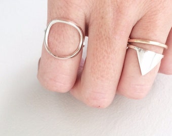 Open circle ring / sterling silver round ring / minimalist jewelry