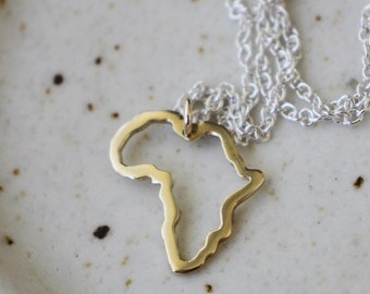 gold Africa outline pendant / 2cm or 3cm Africa map necklace / solid gold African jewellery